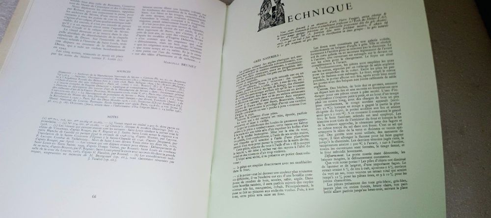 Raro e antigo catálogo de cerâmica asiática  de 1963