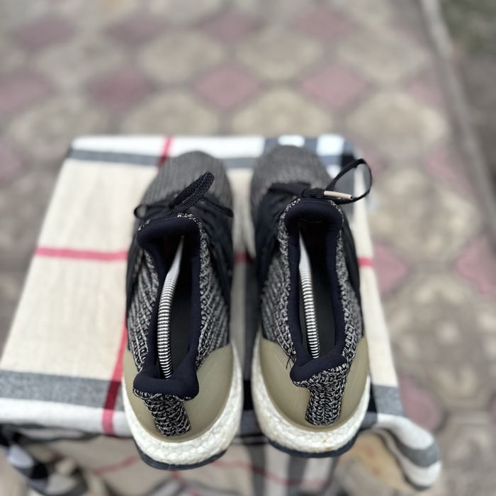 Кроссовки Adidas Ultraboost Haki, 43 размер, Оригинал, Кросівки