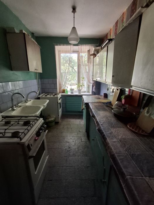 Продаж великої кімнати в гуртожитку.  РЕМЗАВОД.