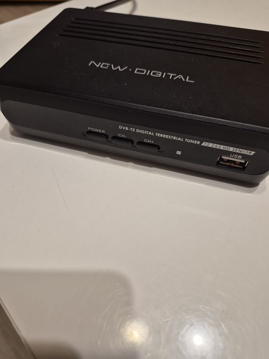 Dekodery DVB-T2 prawie nowe
