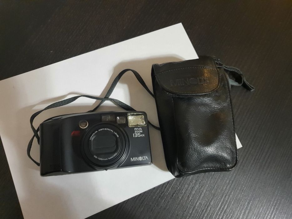 Плівковий фотоапарат Minolta Riva Zoom 135ex + Чохол