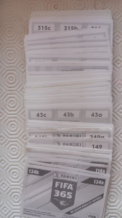 Cromos de futebol "FIFA 365"