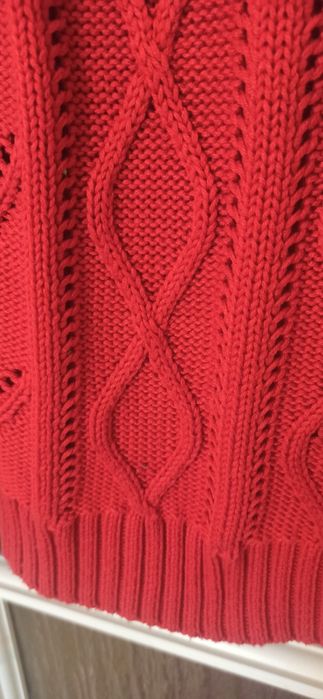 Sprzedam czerwony sweter damski firmy Oliwer