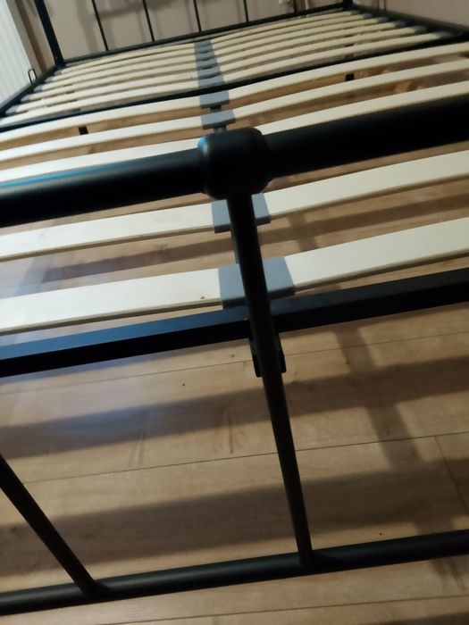 Łóżko metalowe nowe plus materac nowy