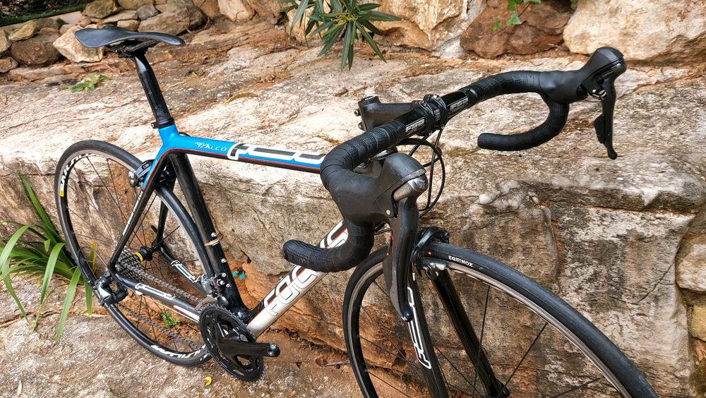 V...Focus  Izalco carbono T52