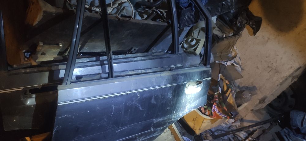 Продам двери к Опель Рекорд.