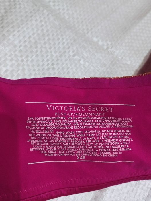 Продам бюстгалтеры VICTORIA SECRET
