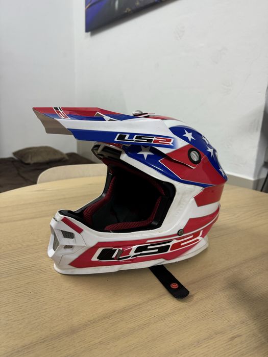 Capacete de motocross ls2