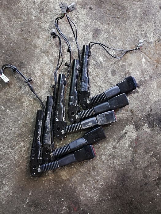 BMW E90 E91 E92 E87 napinacz pasa przód