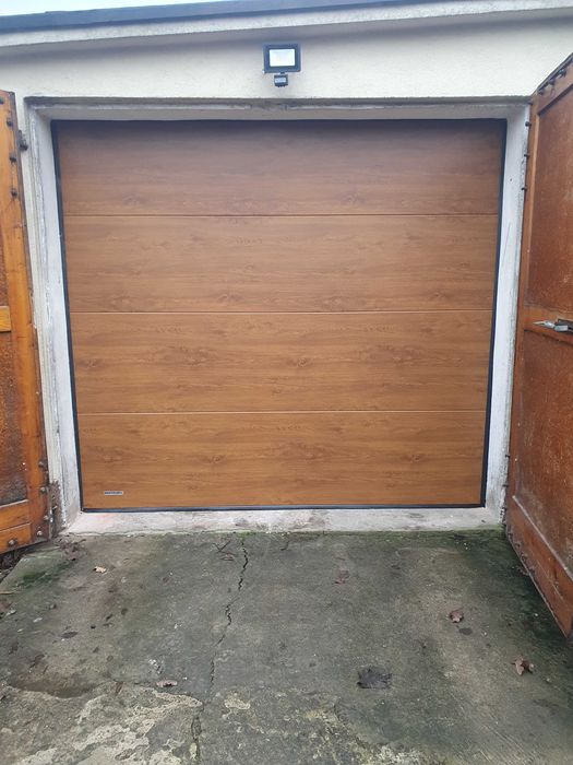 Brama Garażowa, Brama Segmentowa