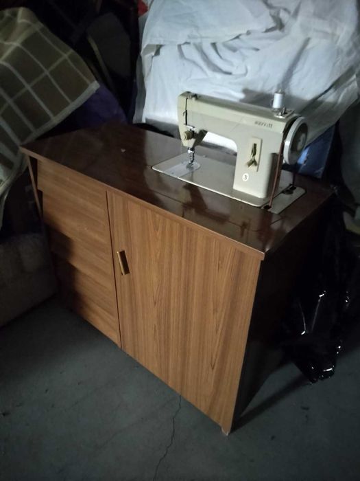 Vendo Máquina de costura Singer