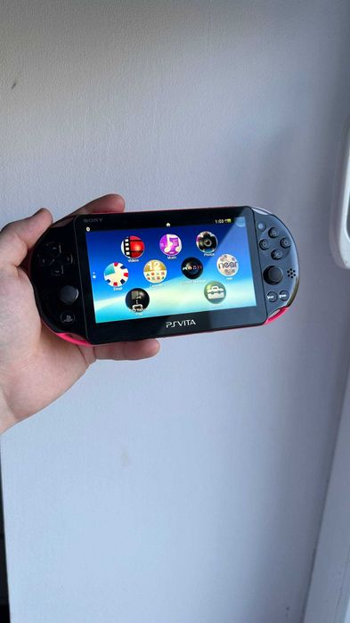 Продам Sony PS Vita з встановленими іграми