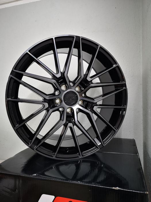 Promocja! Japan Racing JR38 19" 19x8,5" ET45 5x112 VW Golf Audi