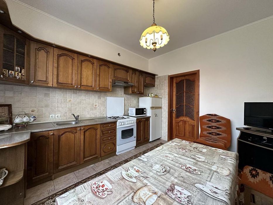 В центрі Коломиї, продається будинок, жилий