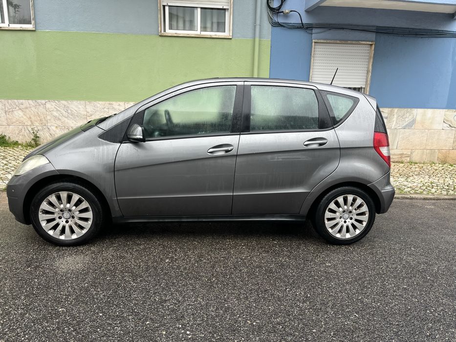 Carro Mercedes Benz A180