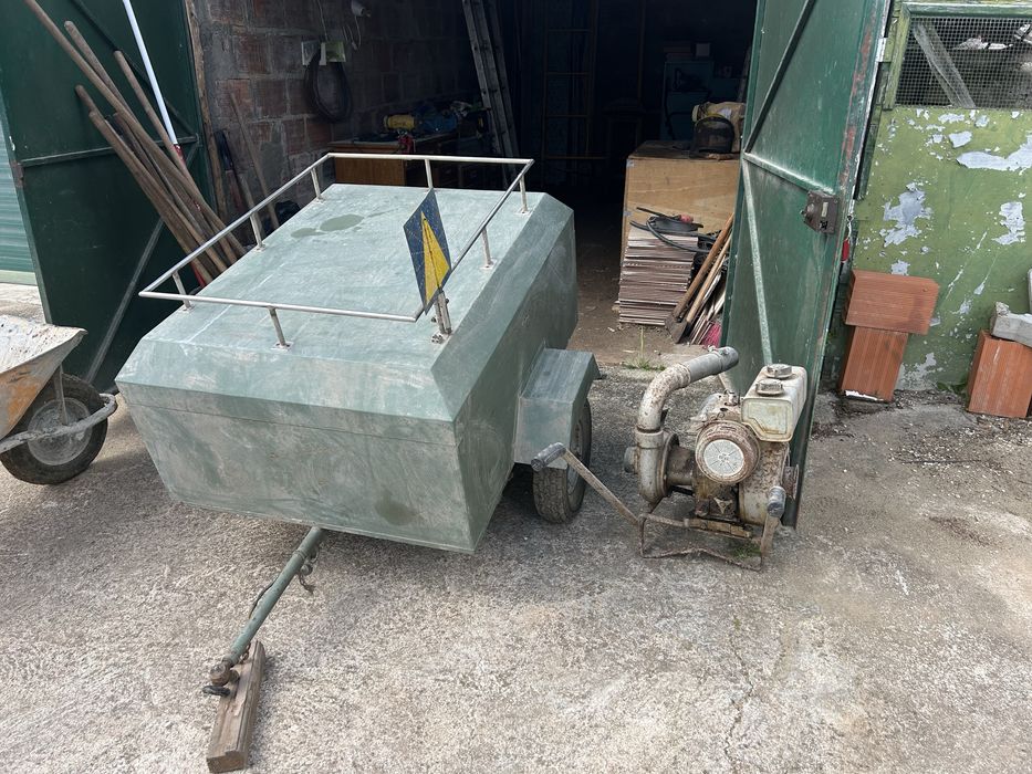 Reboque de carga + motor de rega