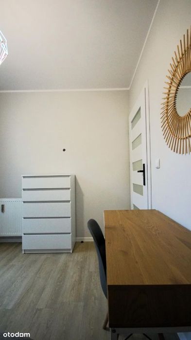 Przytulny pokój - spacerem 1 min do UMK !