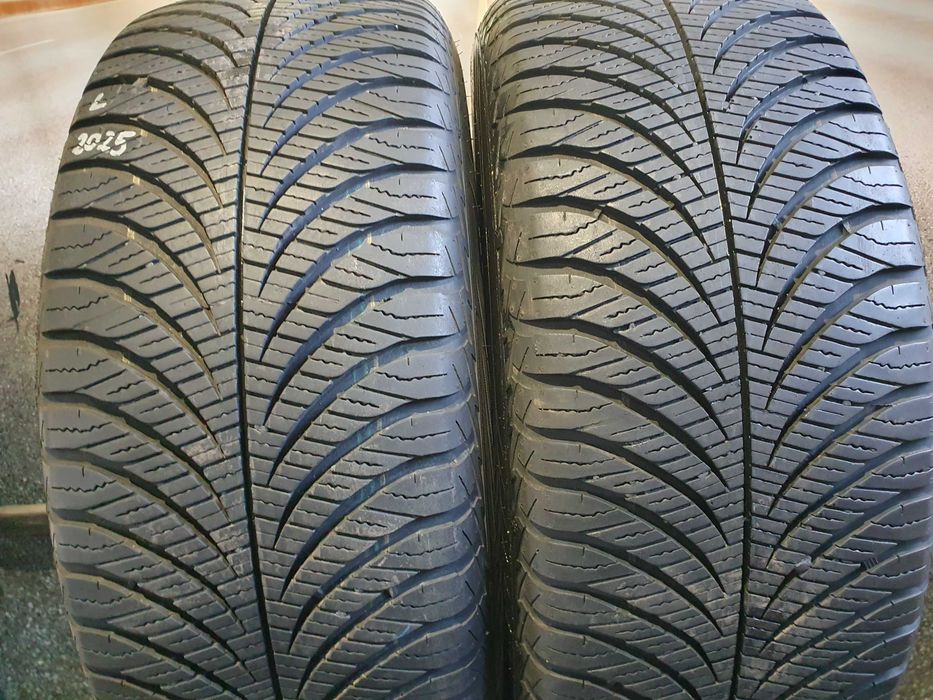 Para opon Goodyear Vector4Season  215/55/17