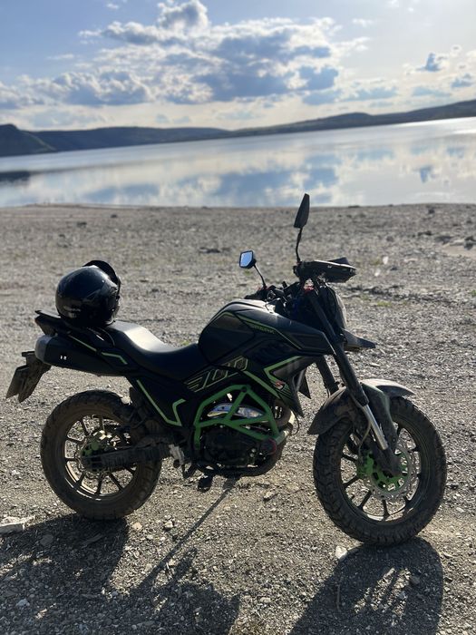 Продам мотоцикл Spark300r2