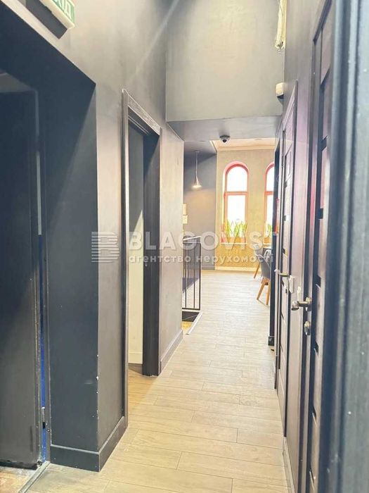 Басейна, 15 Нежитлове приміщення  90кв.м.  м."Палац спорту"