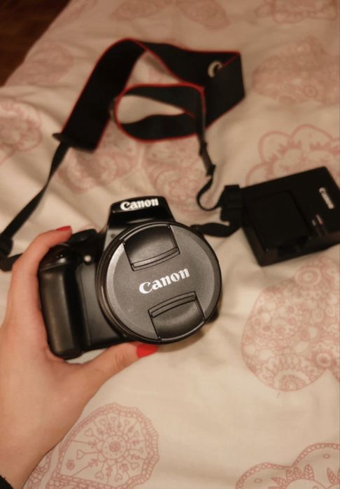 Camera Canon EOS 1100D
