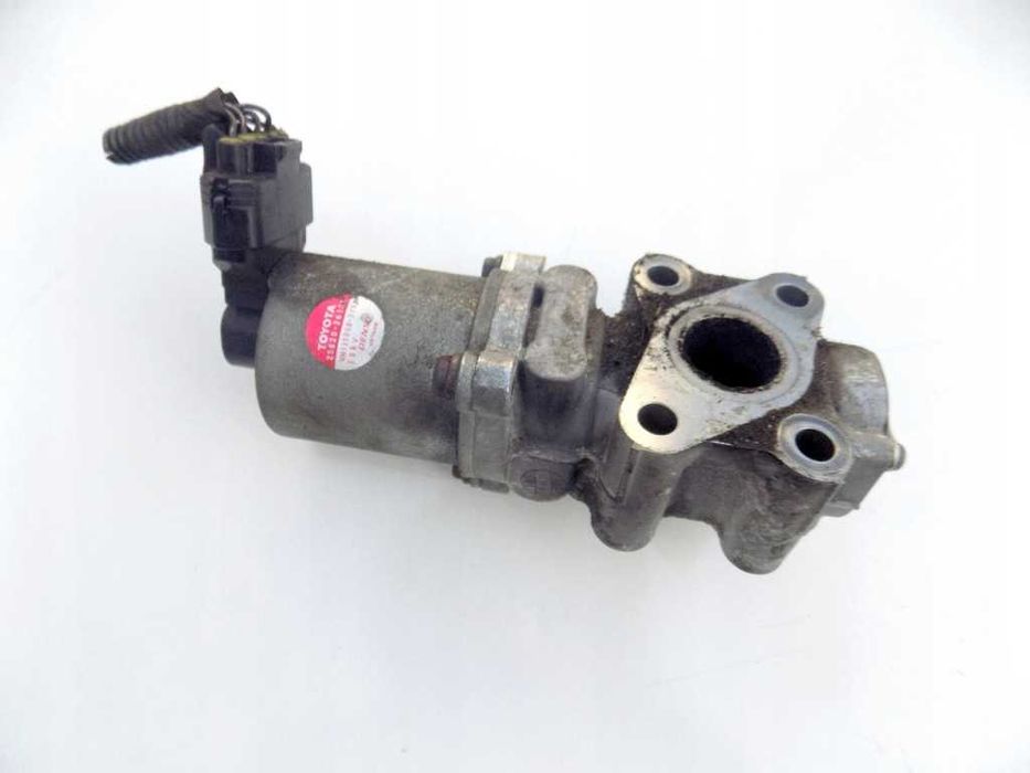 Клапан EGR TOYOTA AVENSIS 2.2 Corolla 2.2 Verso 2.2 RAV4 Тойота 2.2