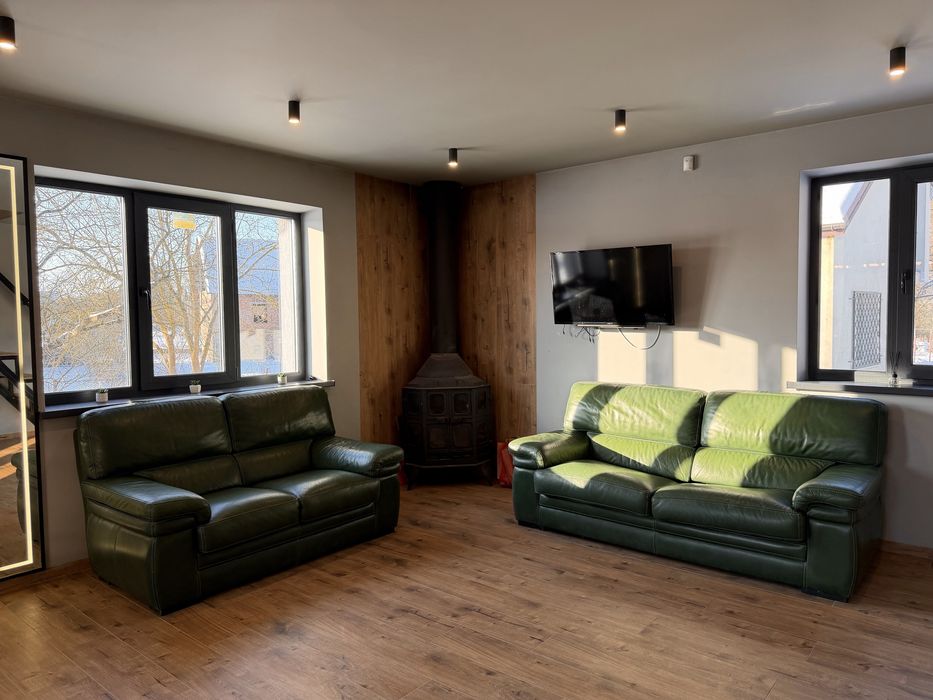 Будинок з ремонтом і меблями