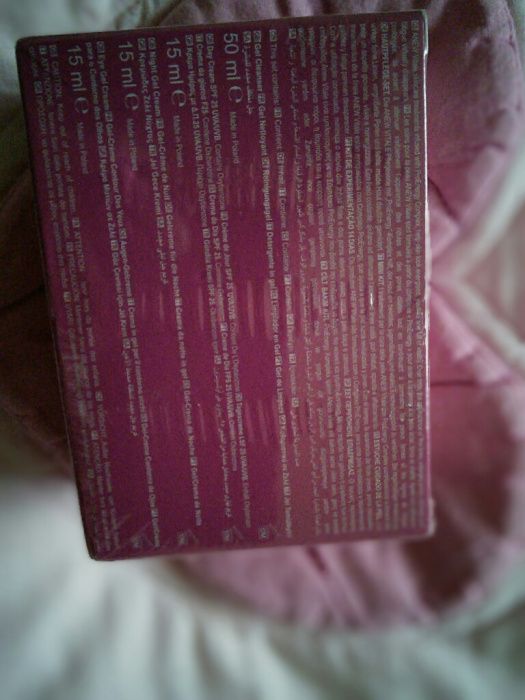 Kit viagem gel limpeza, creme de dia, noite e olhos Avon Anew