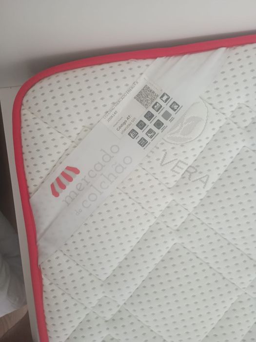 Cama ikea pouco tempo de uso