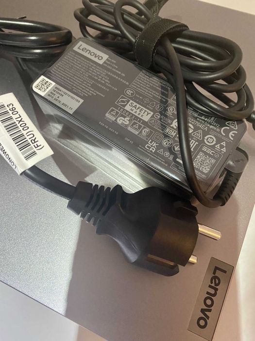 Portátil Lenovo ThinkBook 14 - i7 16GB **NOVO**