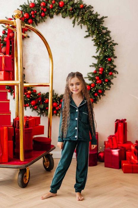 Піжама на дівчинку Велюр 116-140 см  Різні кольори