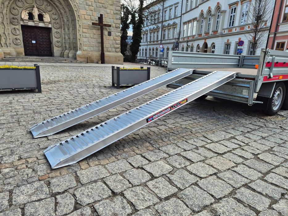 Najazdy, rampy aluminiowe 2,5m do 1750kg, 30cm szerokie, dostawa 0 zł
