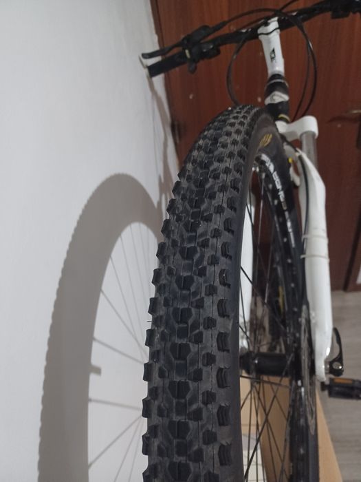 Bicicleta em otimo estado BTT