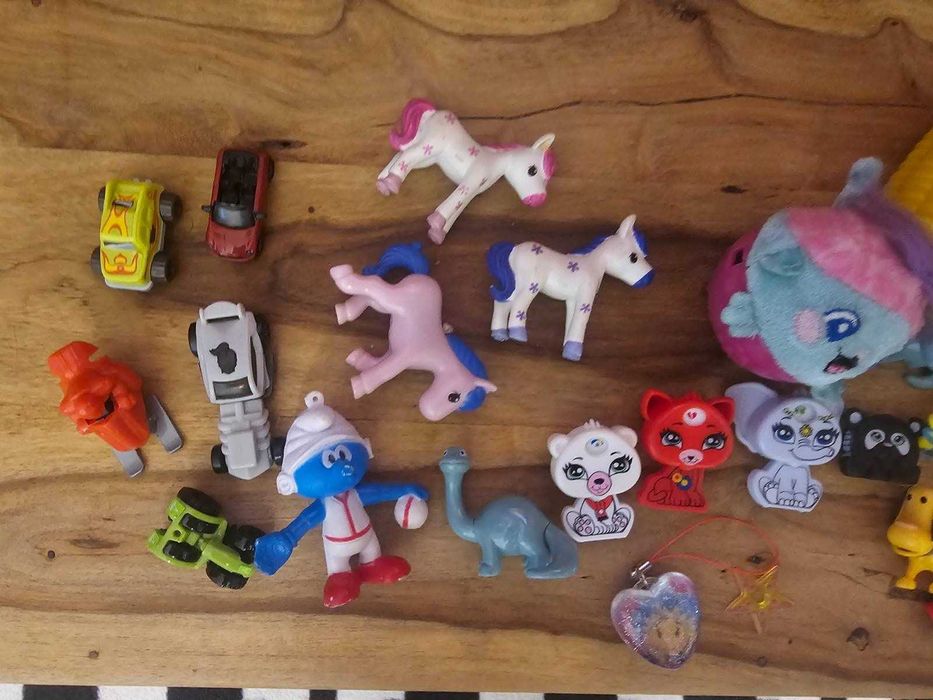 40% taniej PROMOCJA  Zestaw figurek, zabawek kinder, McDonald's
