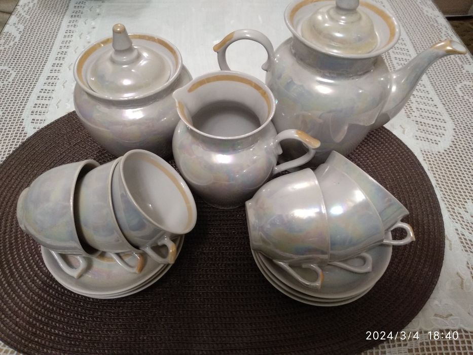 Чайний та кавовий сервіз