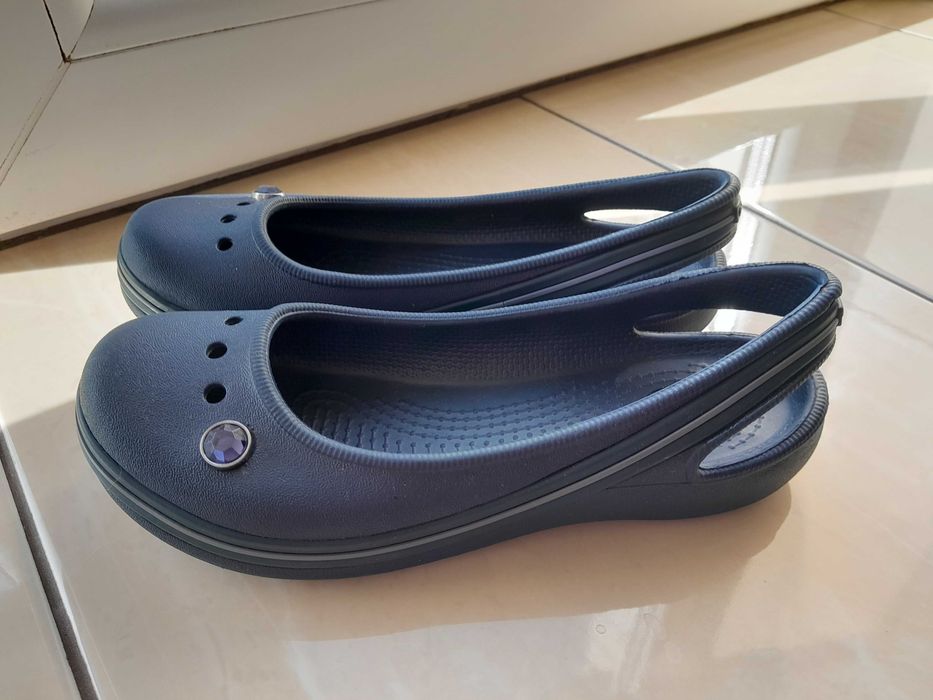 Кроксы пляжные для девочки, размер 30, фирмы Crocs