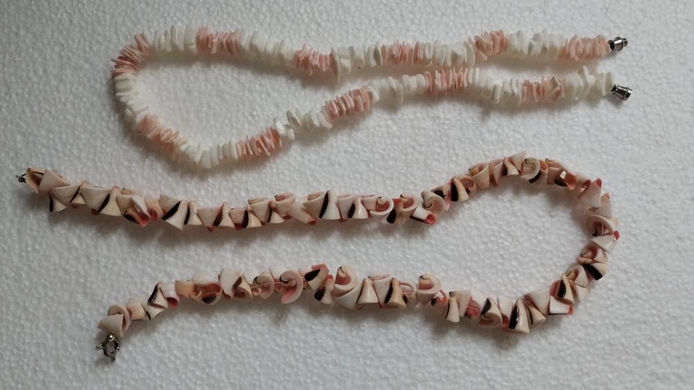 naszyjnik z elementów hawajskich muszli