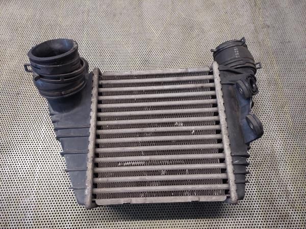 Radiador do intercooler VOLKSWAGEN Golf IV (1J1)