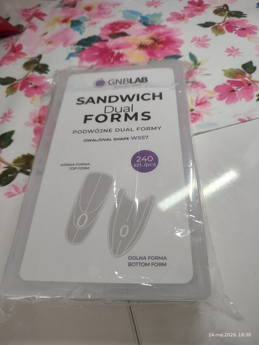 Sandwich Dual Forms W557