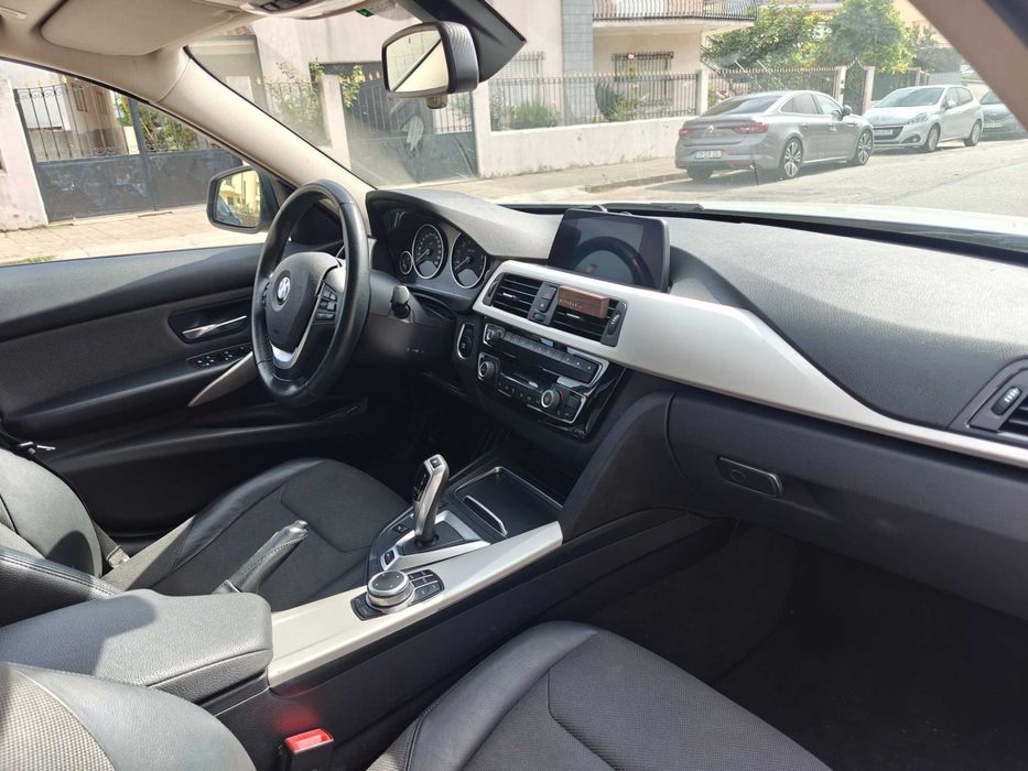 BMW 330e F30 2018
