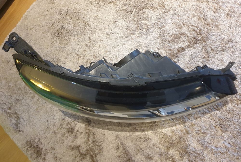 Farol Renault Megane IV