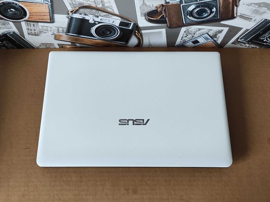 Швидкий ноутбук Asus_Потужний Intel Core i3 (4 х 2.4 ГГц)_4 ГБ_500 ГБ.