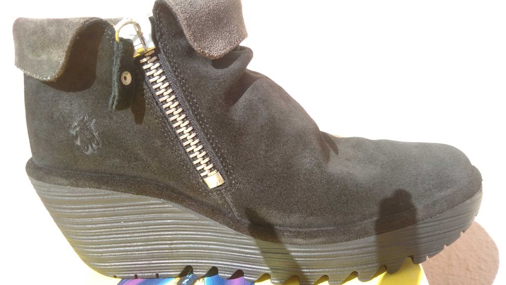 Bota, marca Fly,  n 39, nova