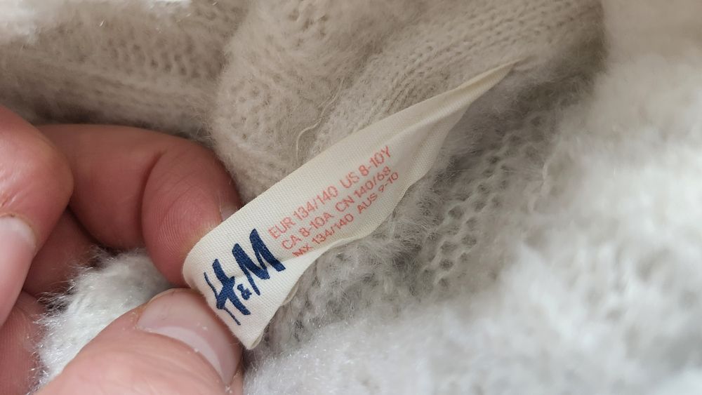 Віддам безкоштовного речі на дівчину, стані, як на фото.