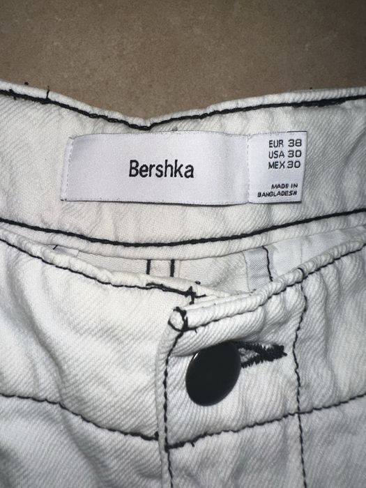 Calções brancos bershka