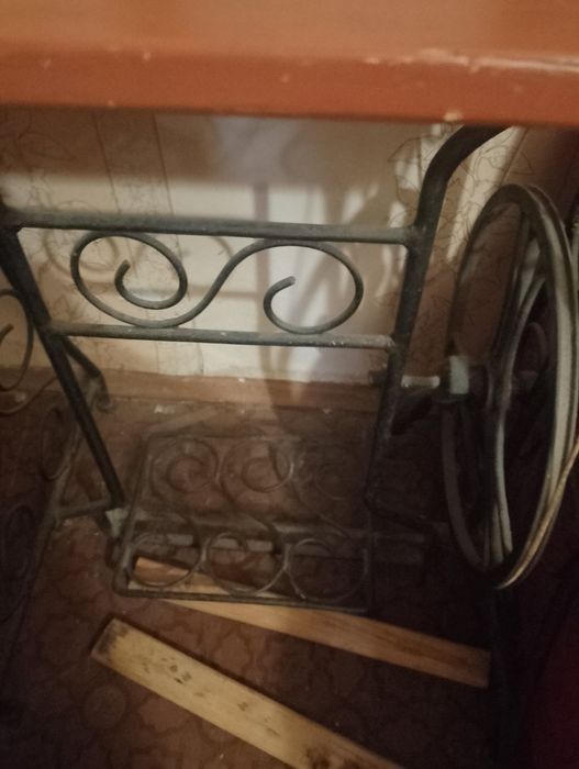 Продам старинную швейную машину