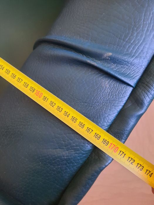 Sofá  3 lugares(com marcas de uso)