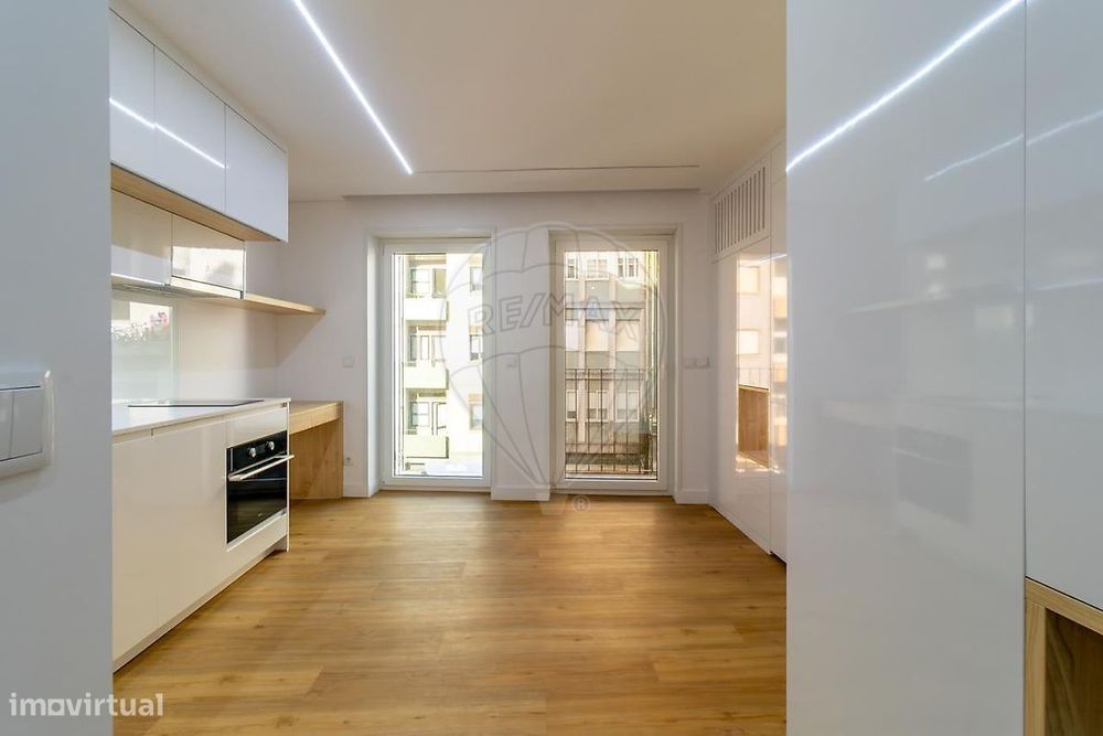 Apartamento T0 para venda — Cedofeita, Santo Ildefonso, Sé, Miragaia, São Nicolau E Vitória, Porto