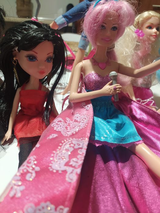 Zestaw lalek barbie