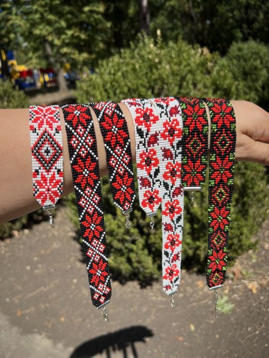 Браслети і до них чокери